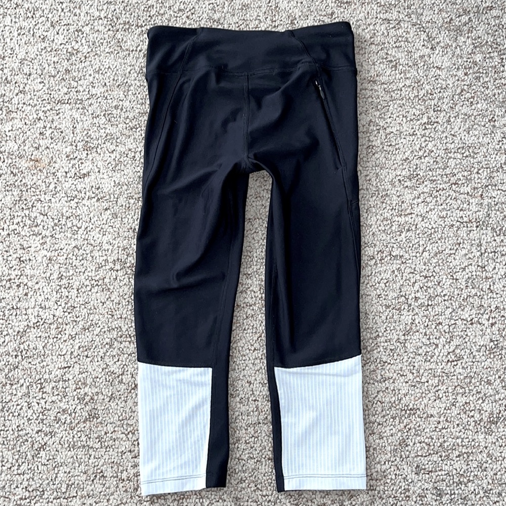 Under Armor Capri Compression Pants - image 3